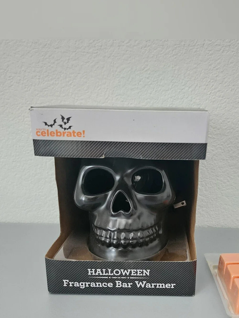 NIB Gothic Spooky BLACK SKULL Electric Oil Wax Fragrance Warmer Halloween 6
